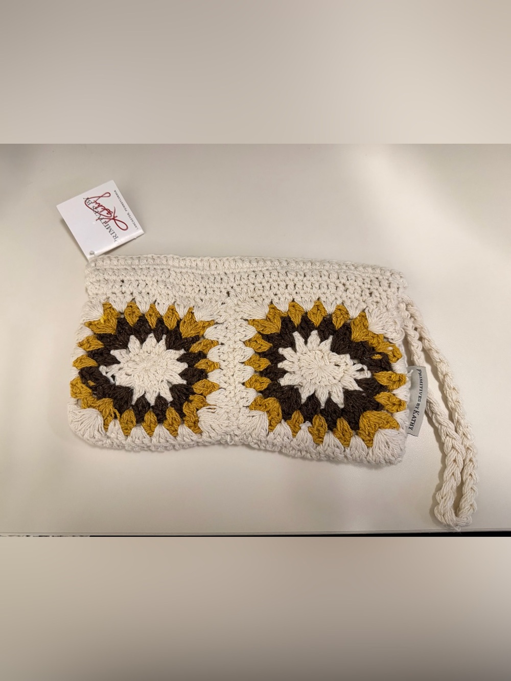🌻NWT🌻Crochet Sunflower Wristlet